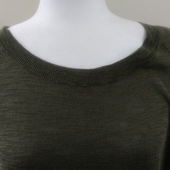 Express Criss Cross Sweater shirt Size Small - Picture 7 of 8